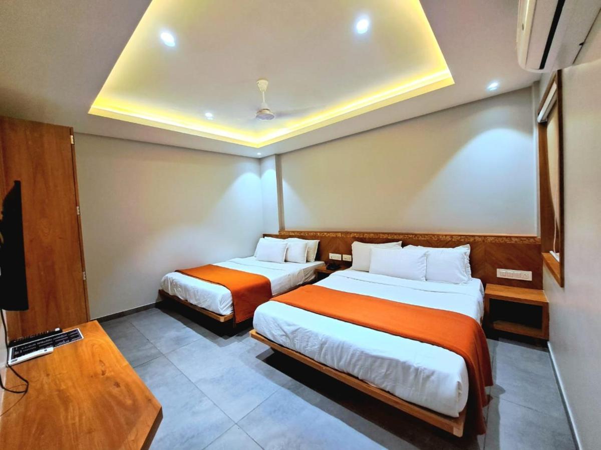 Hotel Om Szomnáth Kültér fotó