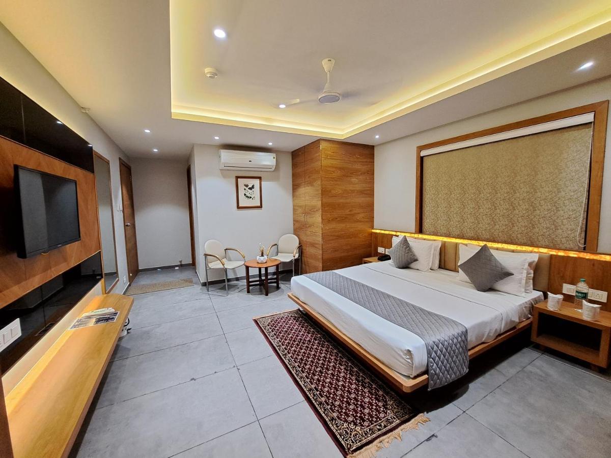 Hotel Om Szomnáth Kültér fotó