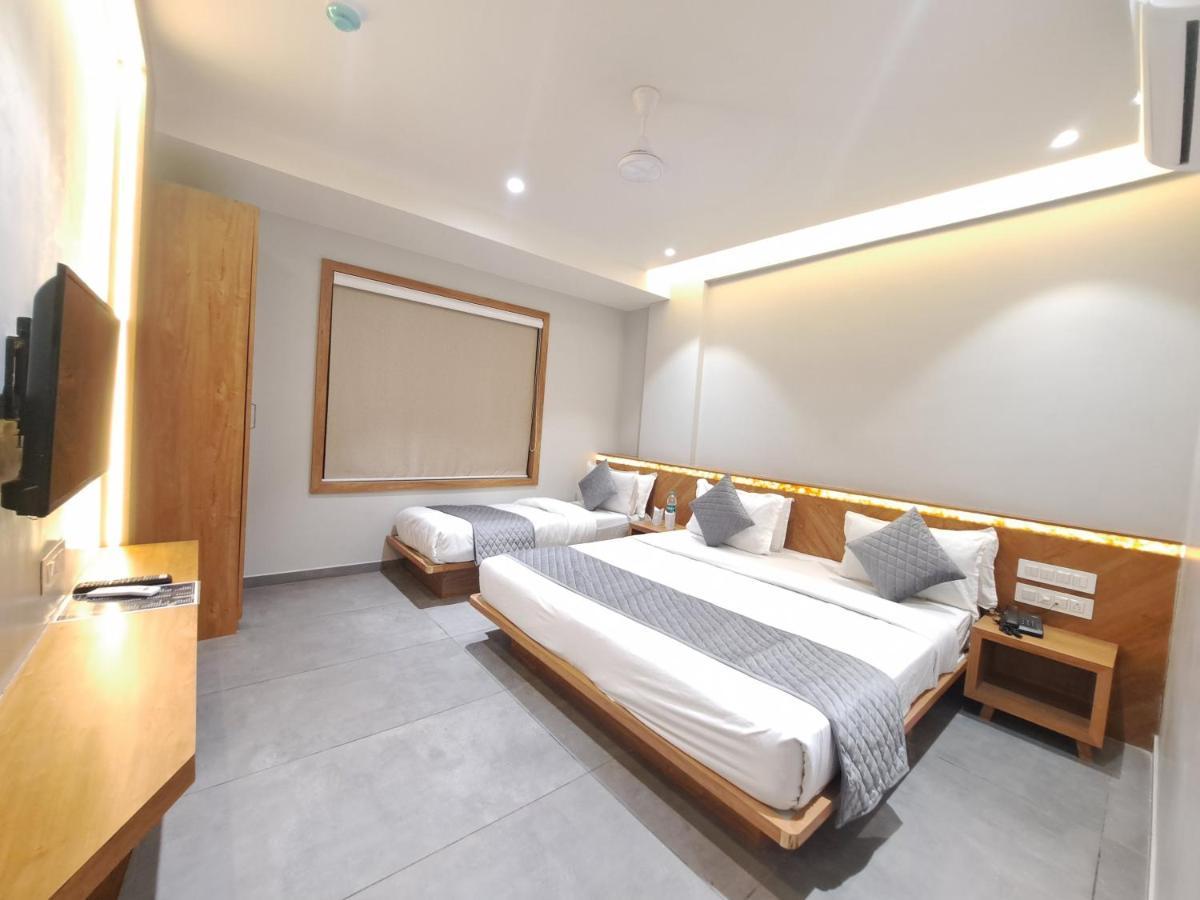 Hotel Om Szomnáth Kültér fotó